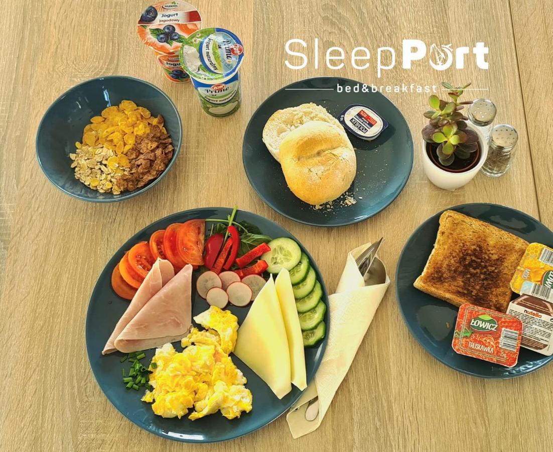 Sleep Port B&B - Bezplatny Parking กดัญสก์ ภายนอก รูปภาพ